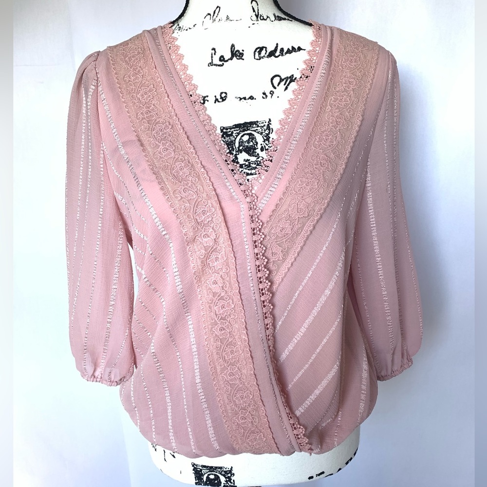 Blue Rain Bubblegum Pink Floral Lace 3/4 sleeve Crop Top large